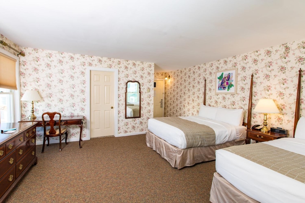 Lake View Hotel 11/46
