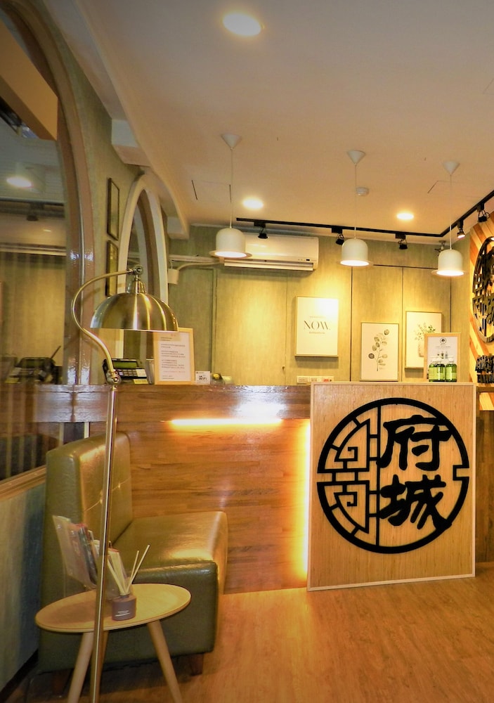 Tainan Inn 12/75