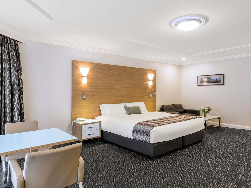 Mercure Goulburn 18/44