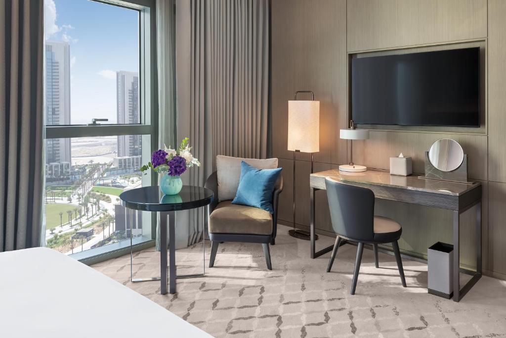 Premium 3B with Skyline View in Address Harbor Point 29/41
