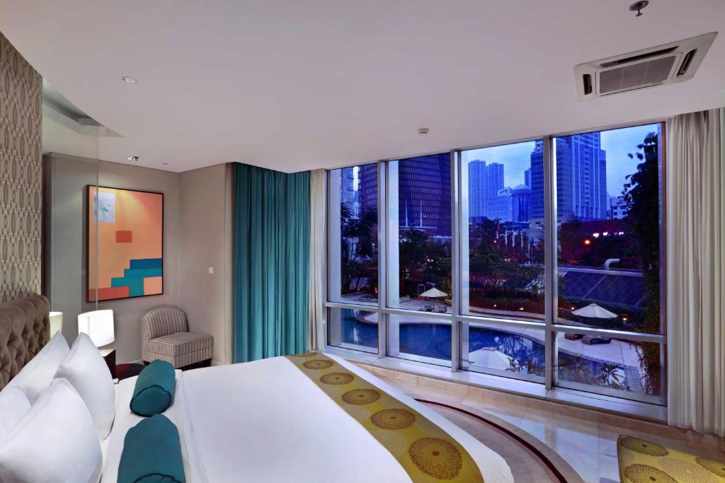 1 Bedroom, Suite, Pool View