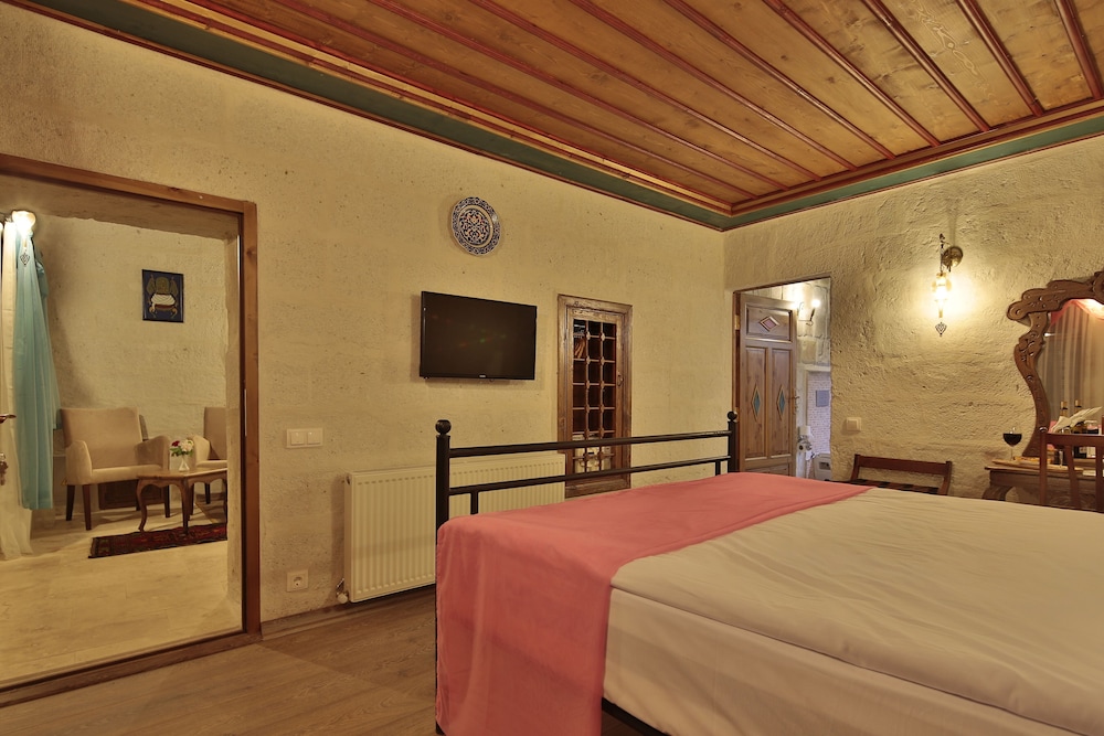 2 BEDROOMS, SUITE, MOUNTAIN VIEW