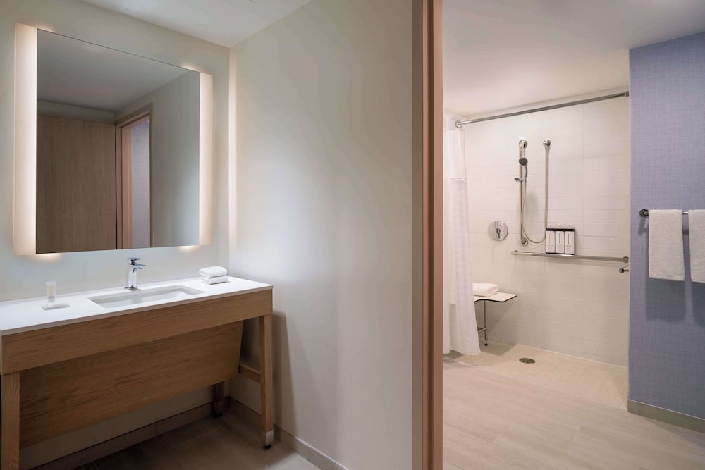 Hyatt Place Delray Beach 55/59