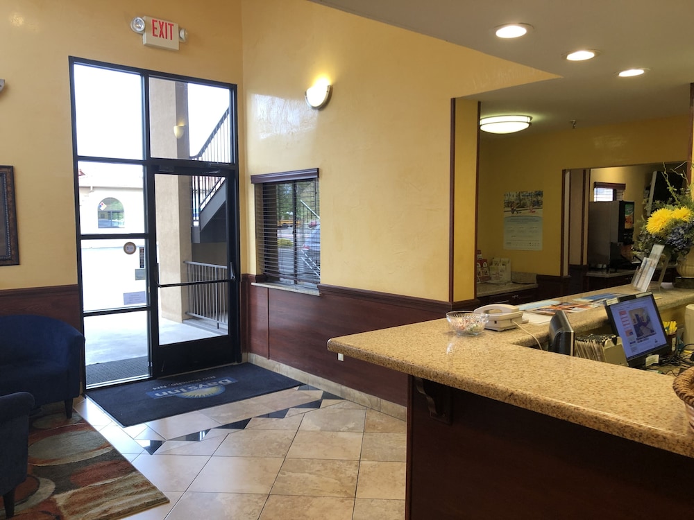 Days Inn By Wyndham Rio Rancho 22/24