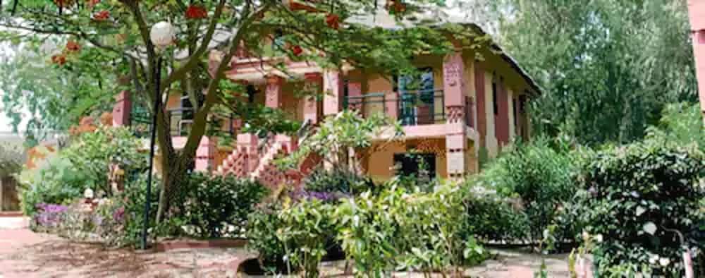 Bougainvillees Hotel in MBOUR