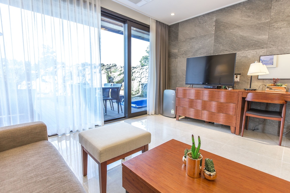 Leeum Island Spa & Pool Villa 20/50