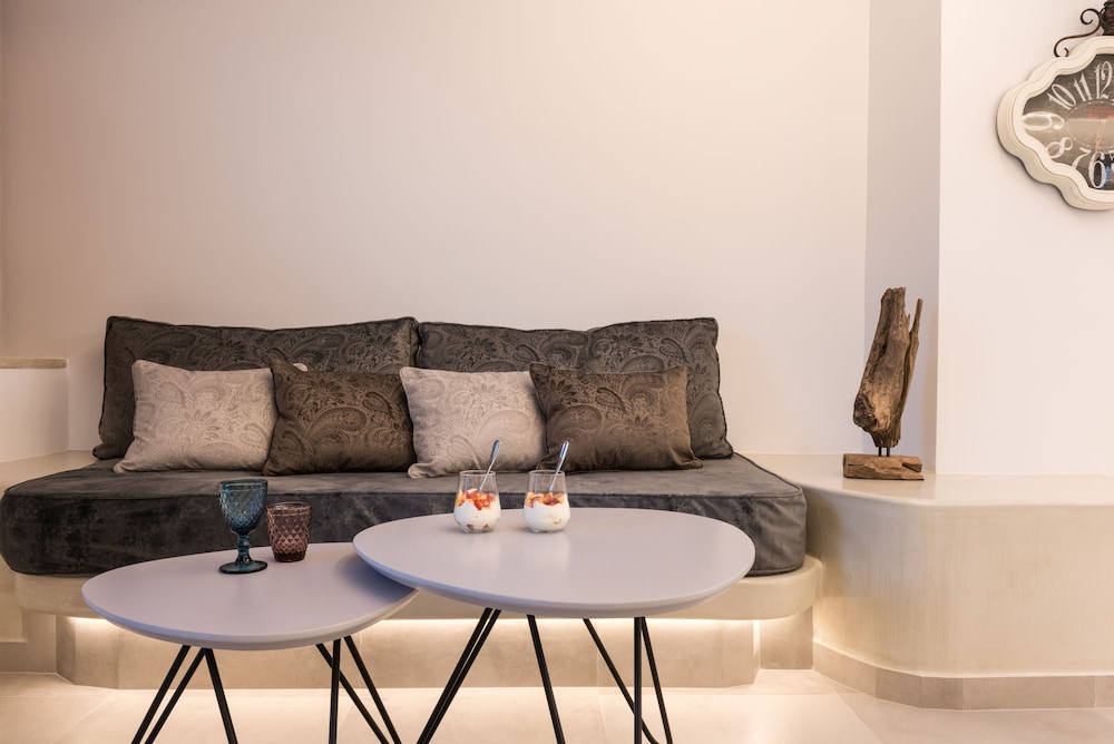 Marvarit Suites 34/50