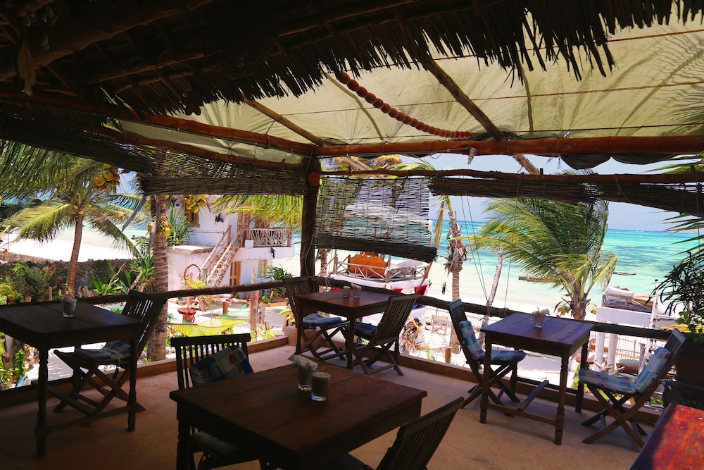 Mango Beach House 33/50