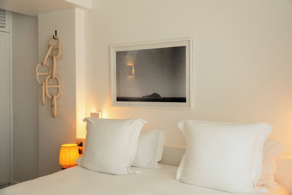 غرفة بريستيج بسرير كينج، Hotel Les Roches Rouges 5/10