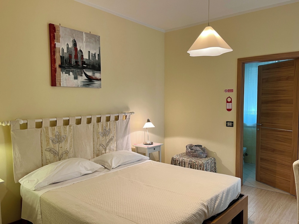 Bed&amp;Breakfast EREMES 7/50