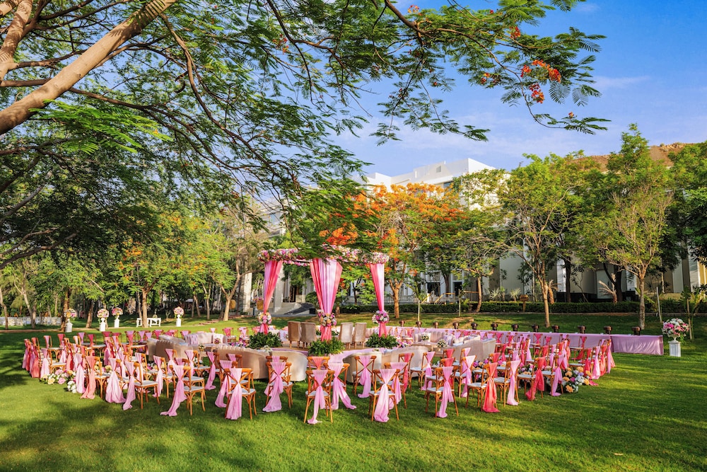 Essentia Luxury Resort & Spa Udaipur 57/61