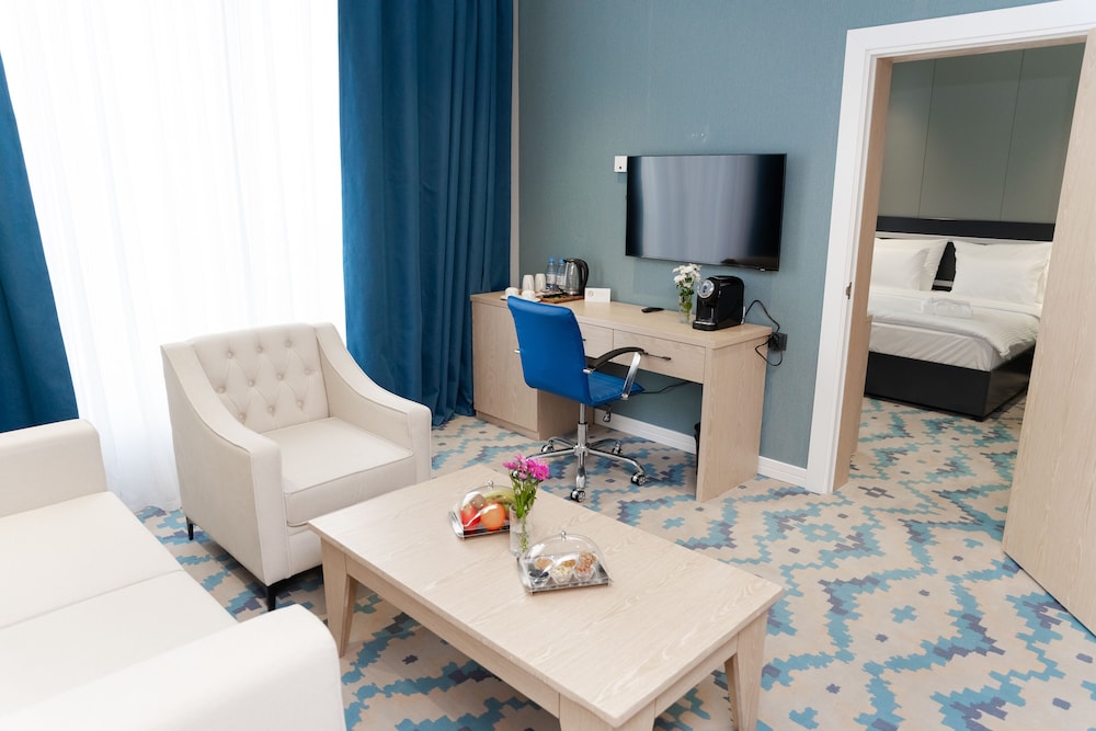 Park Dedeman Almaty 60/64
