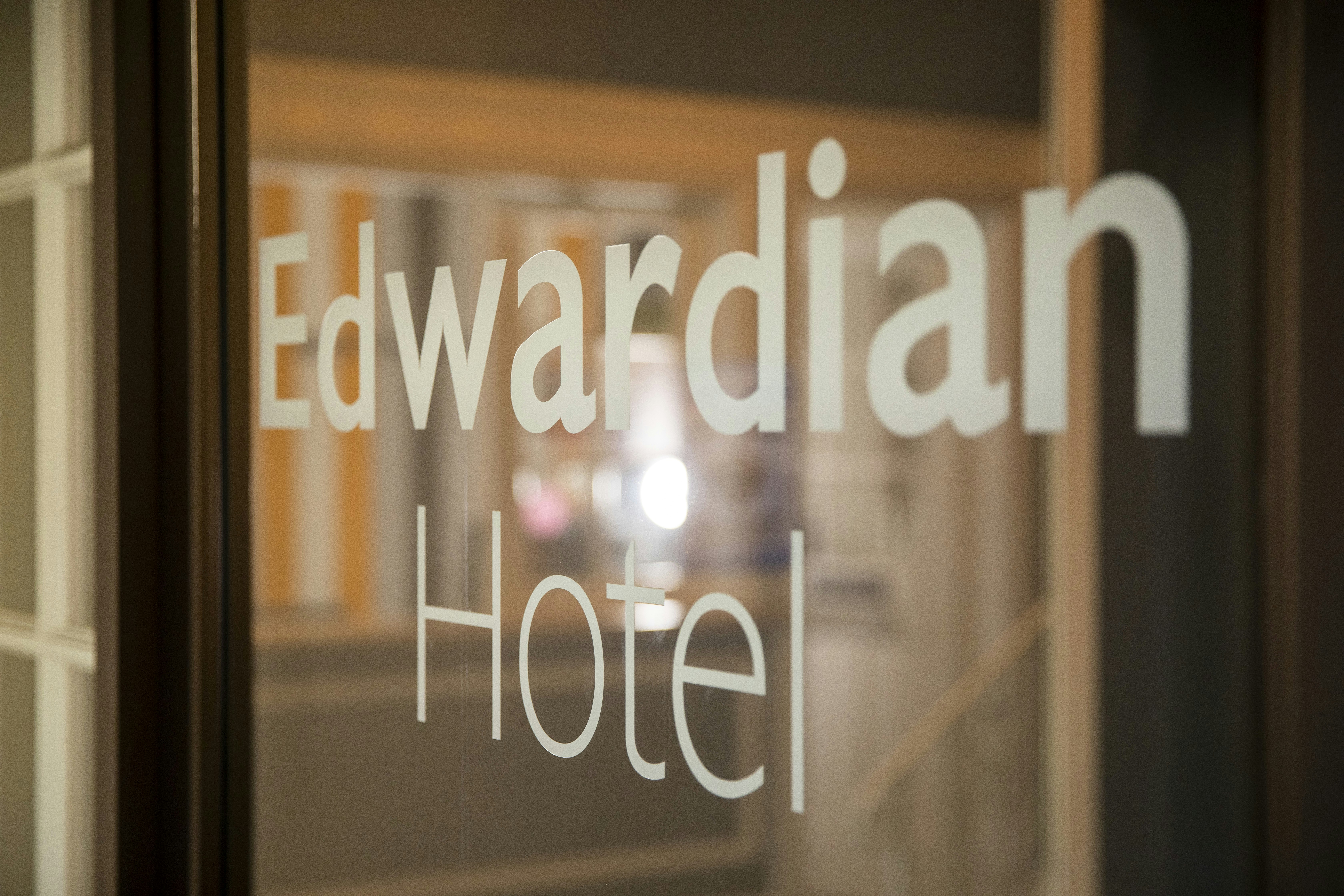 Edwardian Hotel 54/80