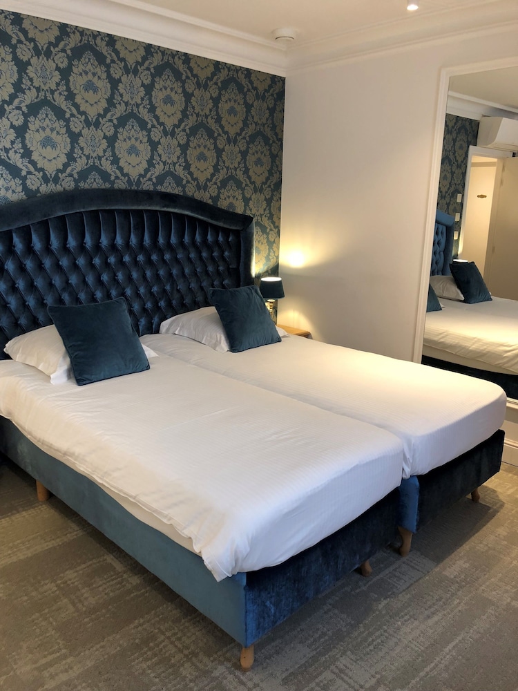 STANDARD, TWIN BEDS