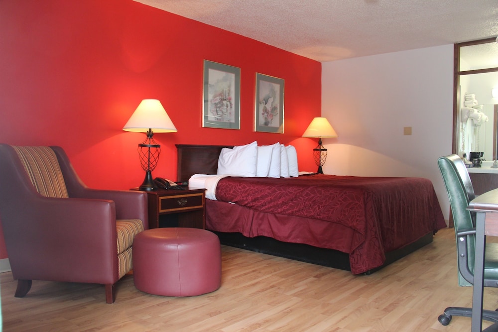 Norfolk Country Inn Suites 14/37