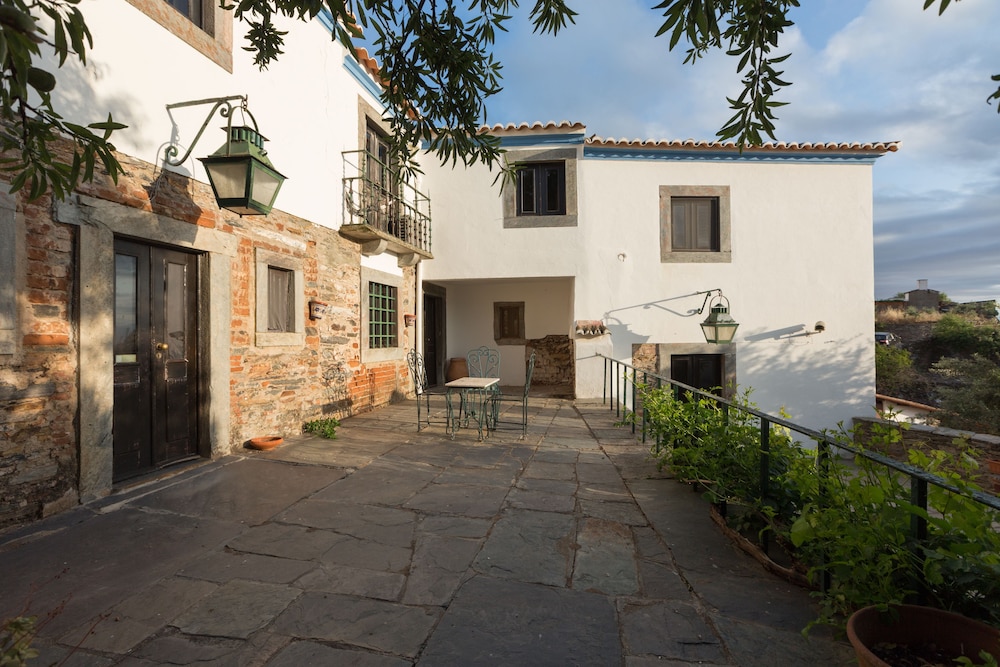 Estalagem De Monsaraz 52/59