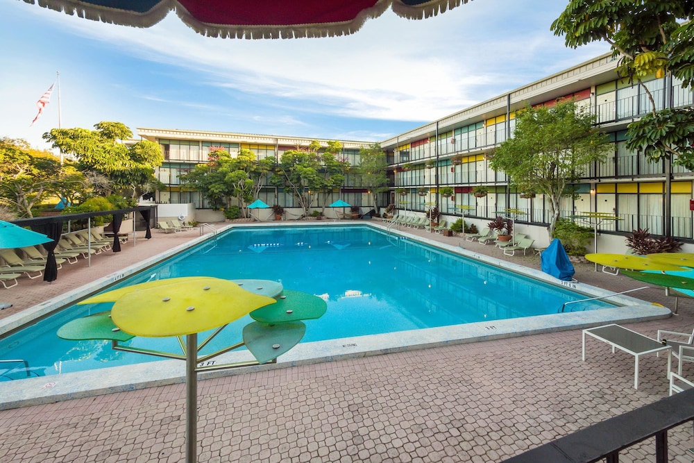 Econo Lodge Winter Haven Chain Of Lakes 6/44