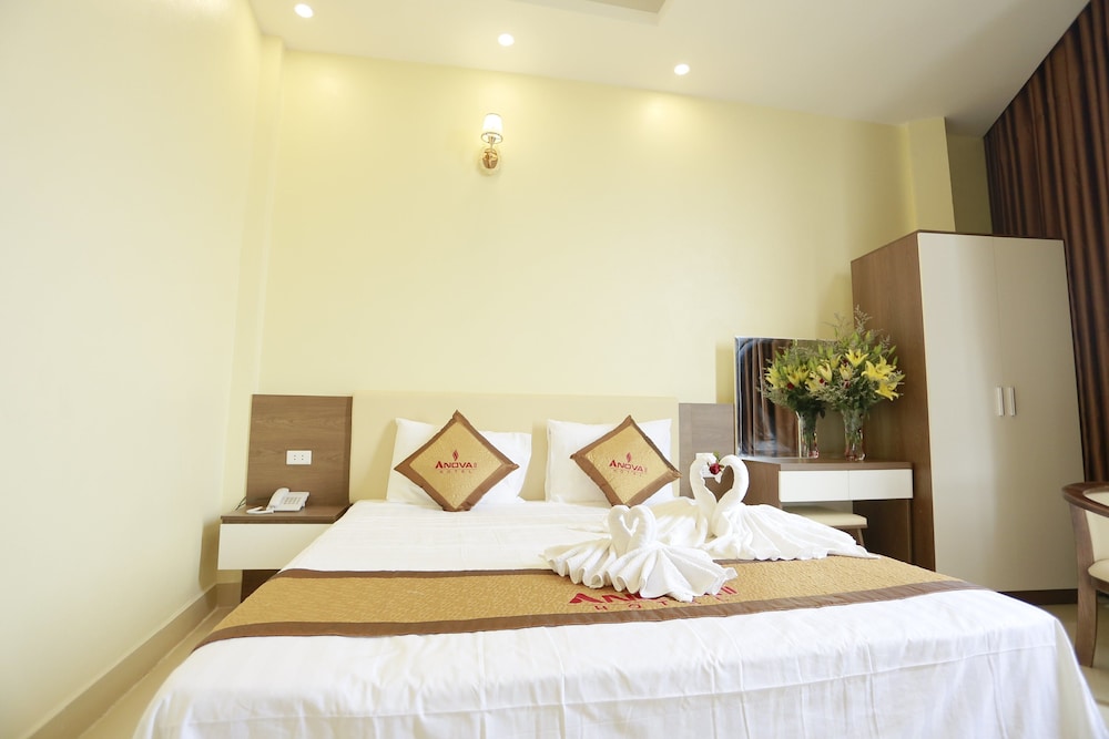 Anova 2 Hotel 13/33