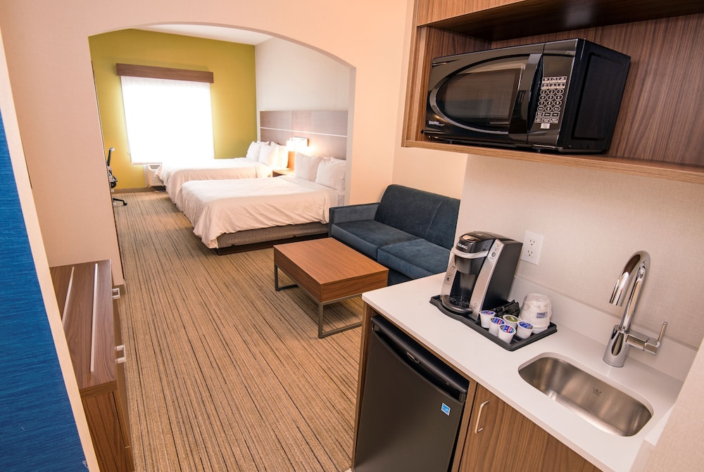 Holiday Inn Express Hotel Suites Hinton 38/57