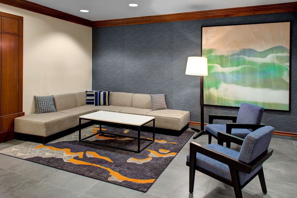 Hyatt House Boston/Burlington 40/72