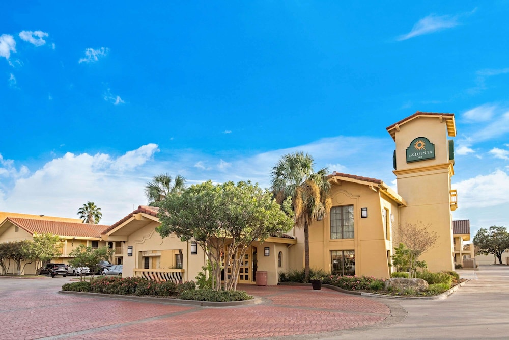 La Quinta Inn San Antonio Market Square 3/43