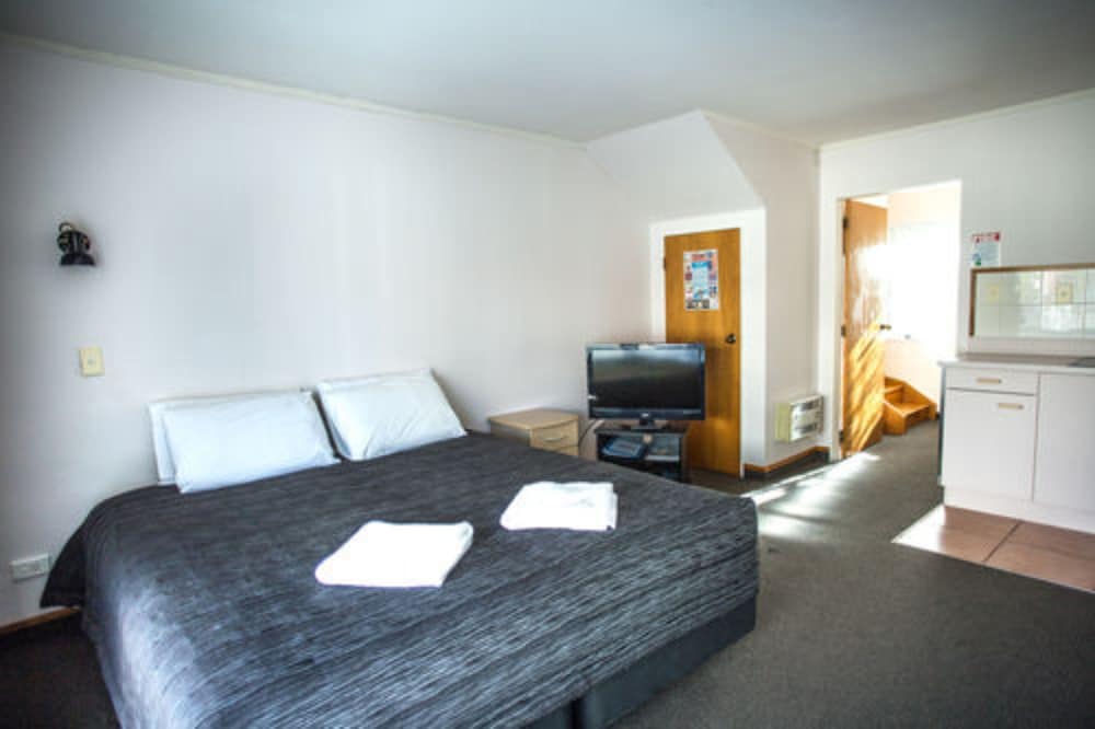 Bennetts Thermal Pools Motor Inn 16/44