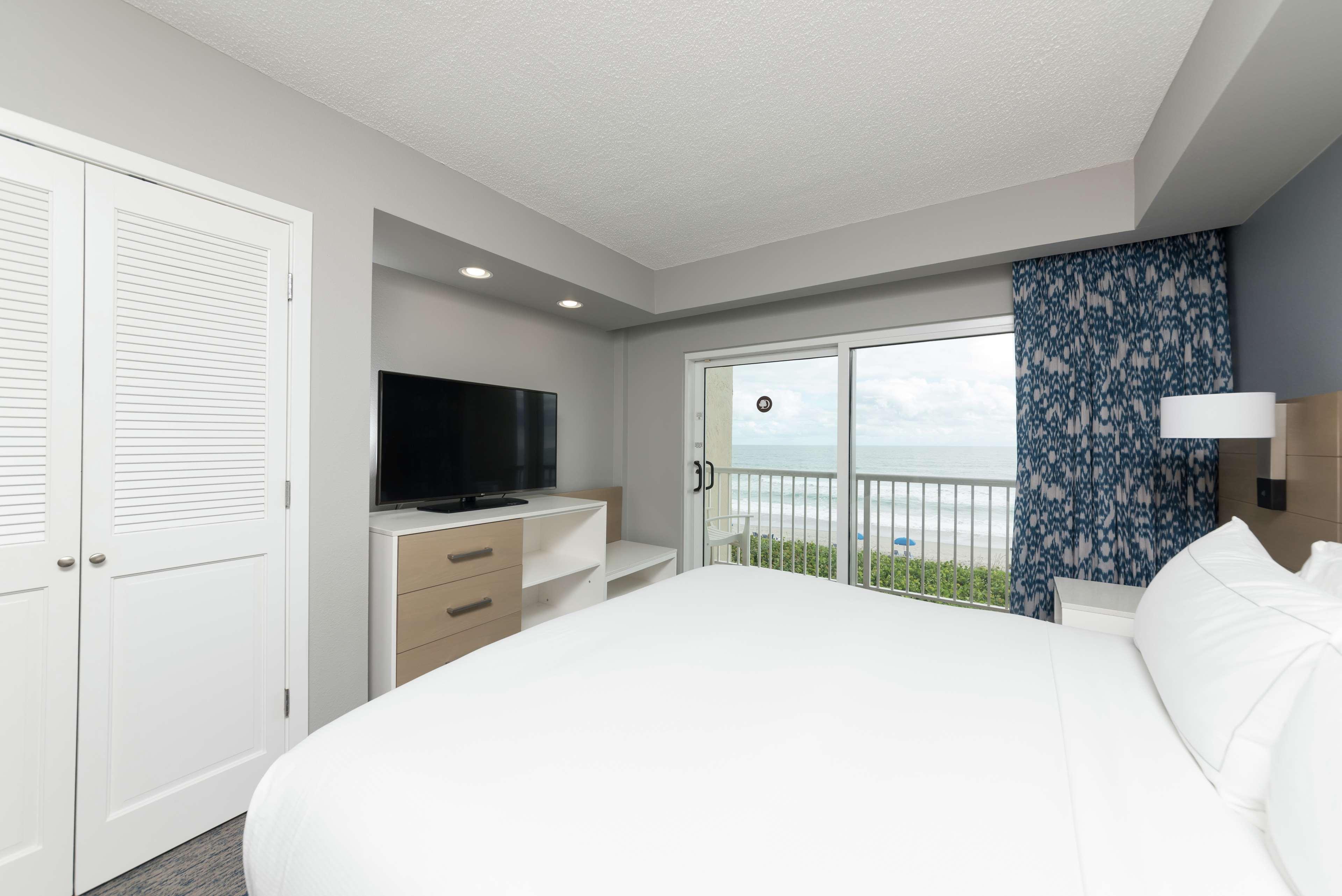 2 ROOMS, SUITE, KING BED, OCEAN VIEW, SOFA