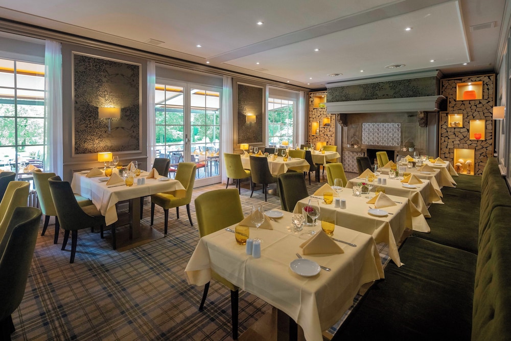 Parkhotel Schloss Hohenfeld (Parkhotel Hohenfeld) 50/65