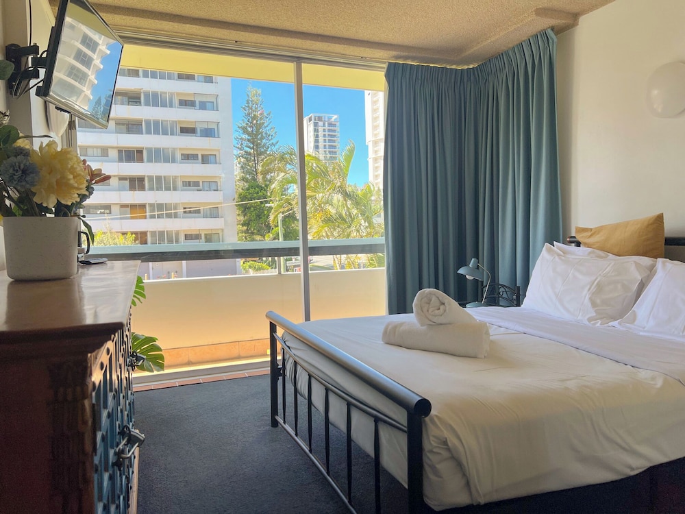 HI HO BEACH APARTMENTS 23/69