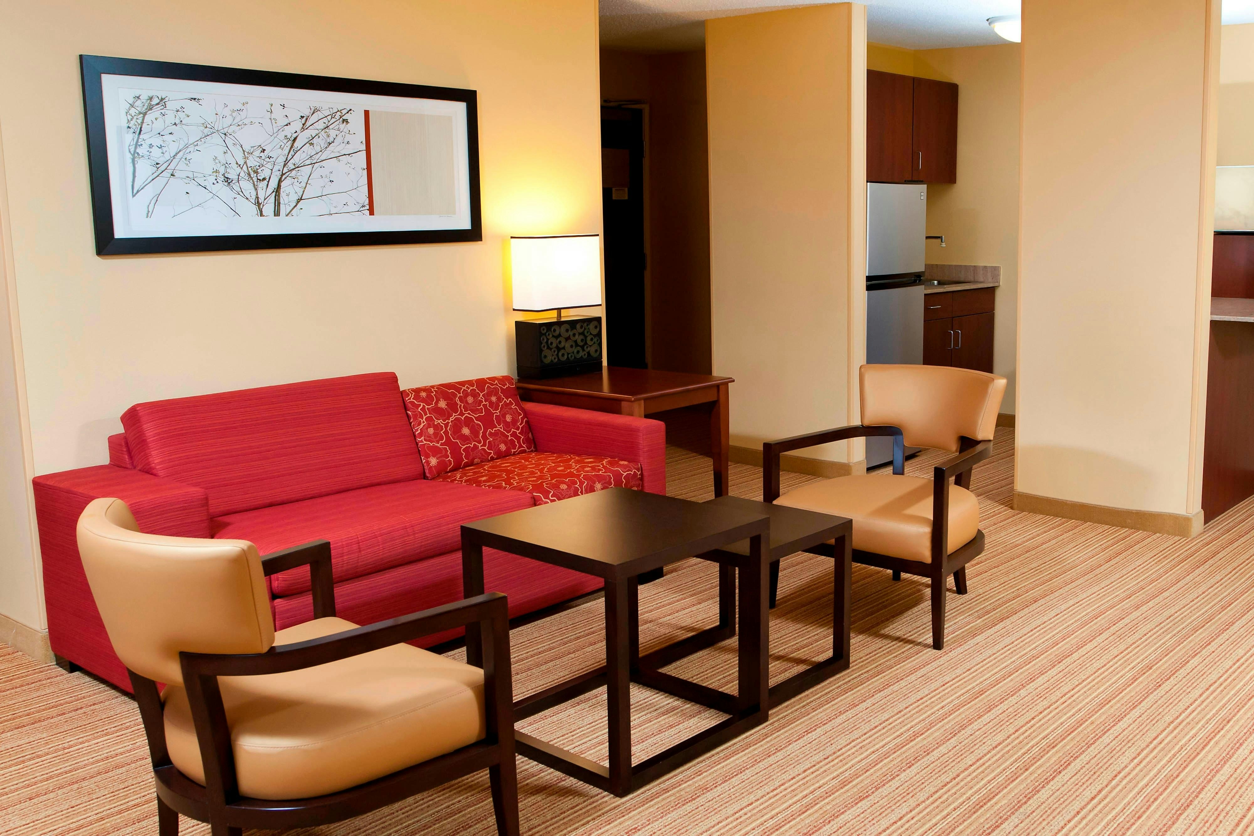 Courtyard By Marriott La Crosse 10/23