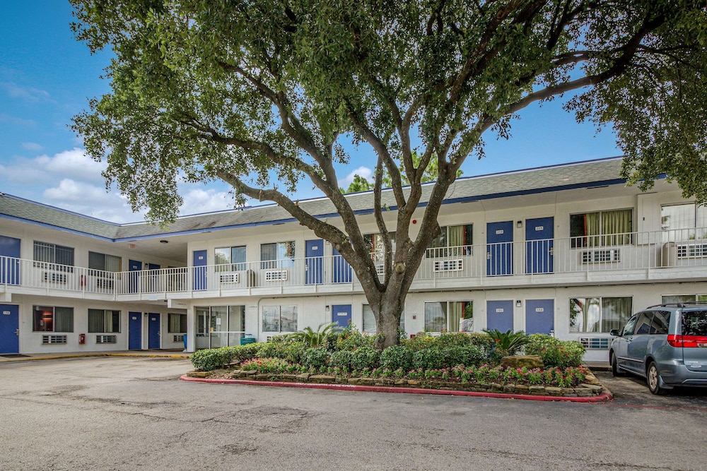 Motel6 Conroe, TX 49/63