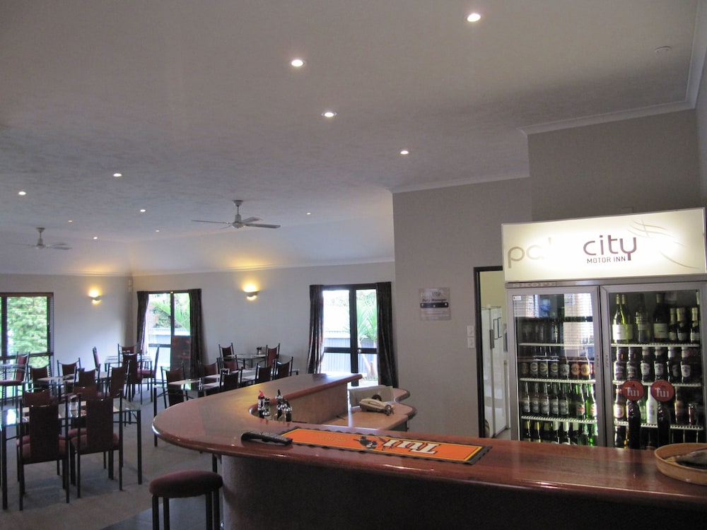 Palm City Motor Inn 46/68