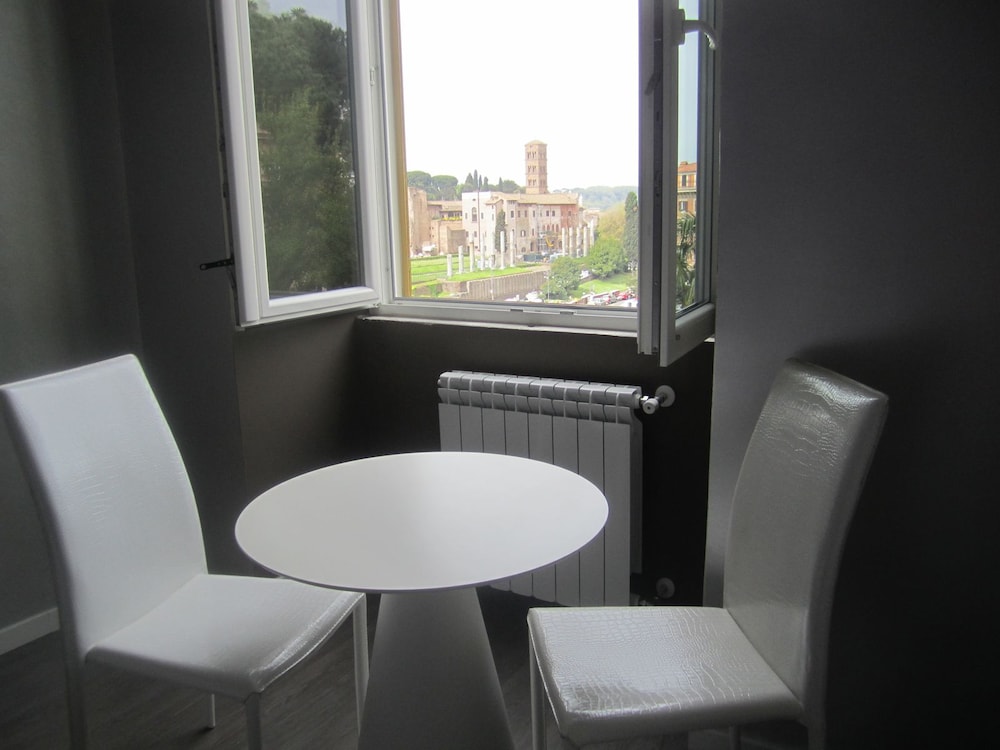Colosseo Panoramic Rooms 24/39