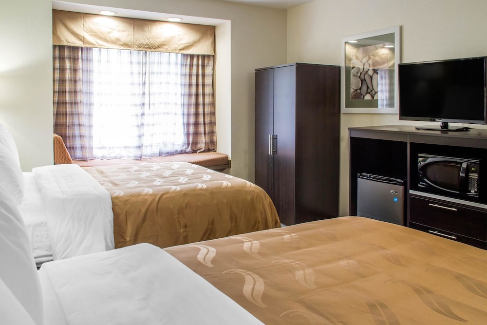 Quality Inn & Suites Maggie Valley - Cherokee Area 32/59