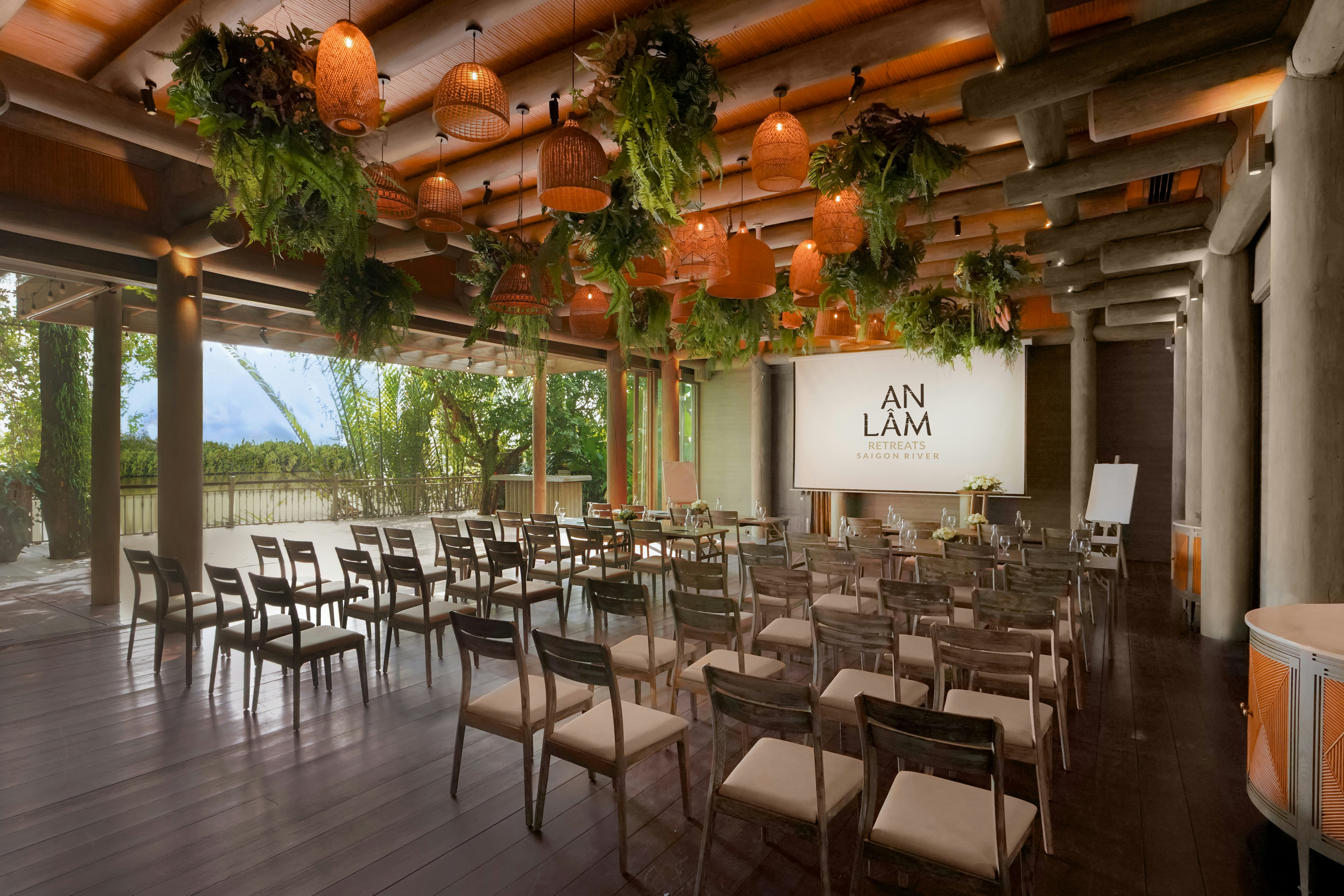 An Lam Retreats Saigon River 40/50