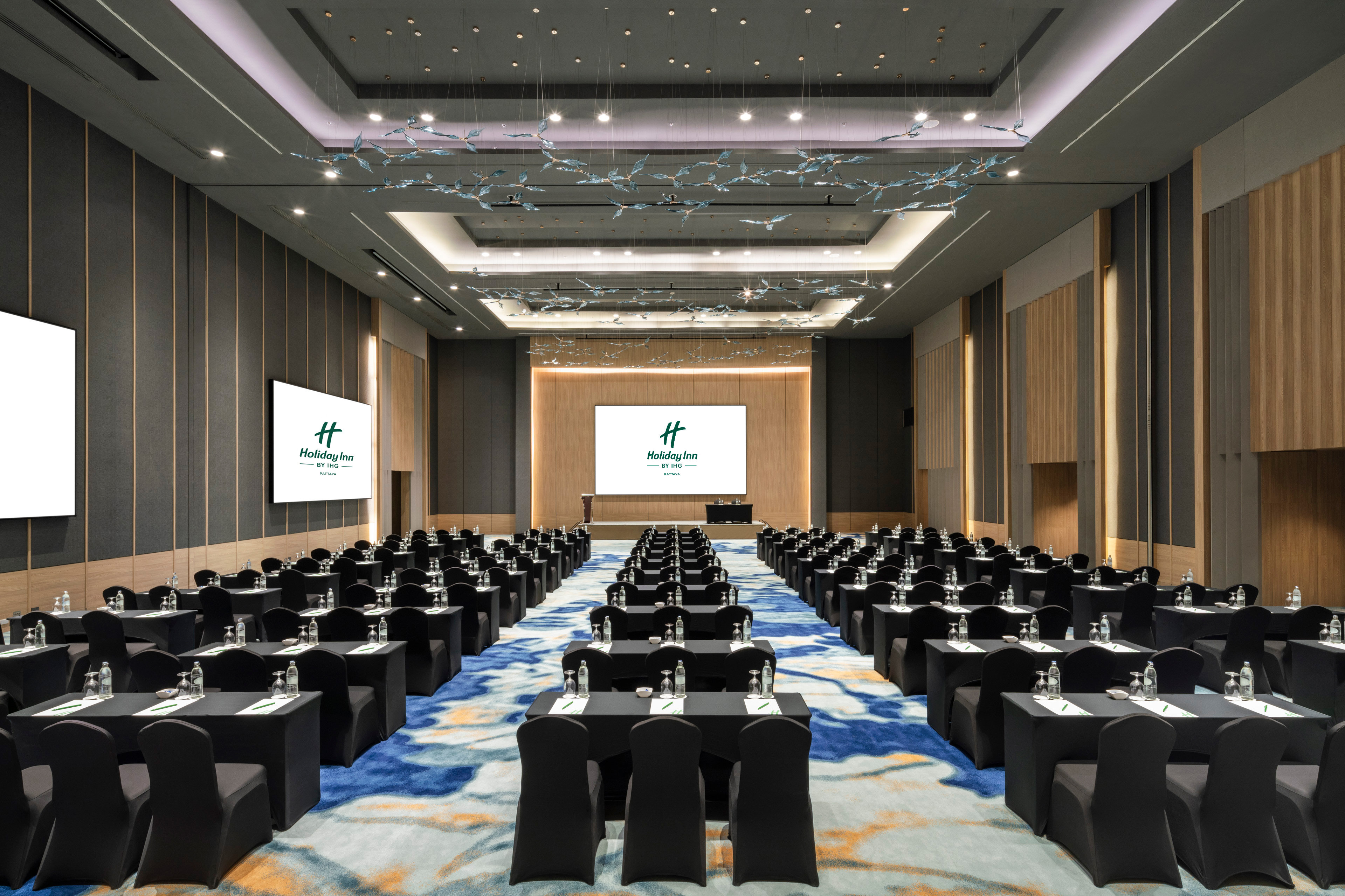 Holiday Inn Pattaya Hotel 73/83