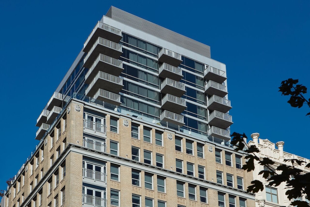 Hotel Park Ave 6/73