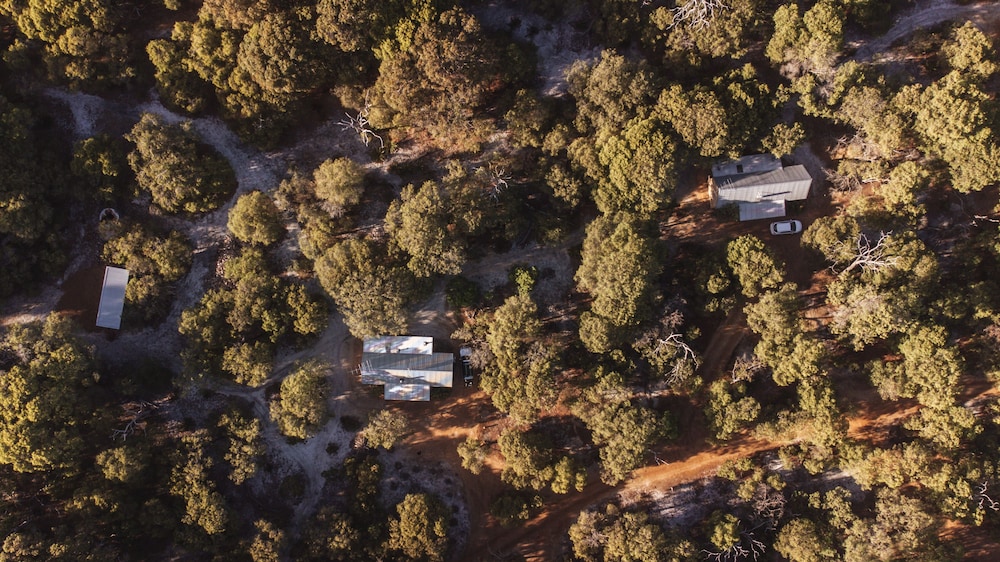 BUSSELLS BUSHLAND COTTAGES 38/47