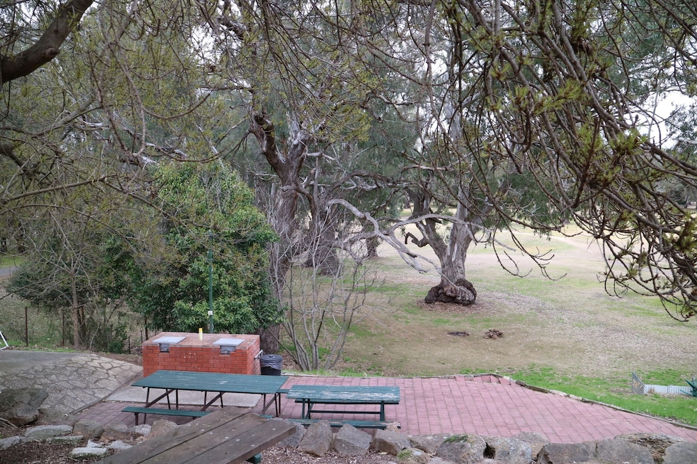 Corowa Golf Club Motel 27/32