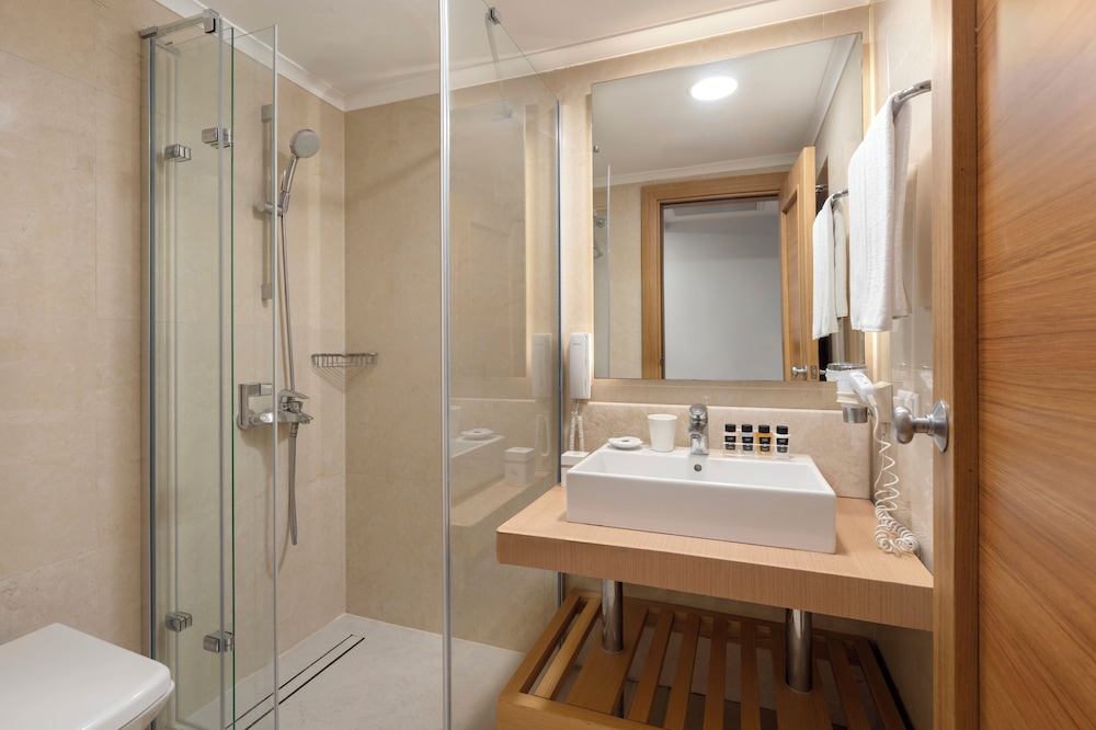 Limak Limra Hotel & Resort 78/79