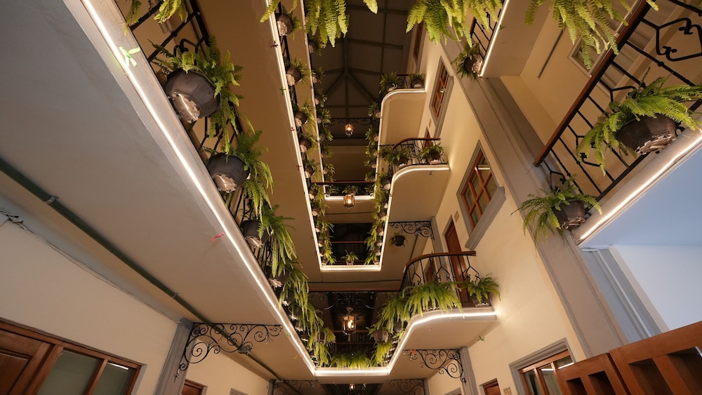 Hotel Marques del Valle 28/50