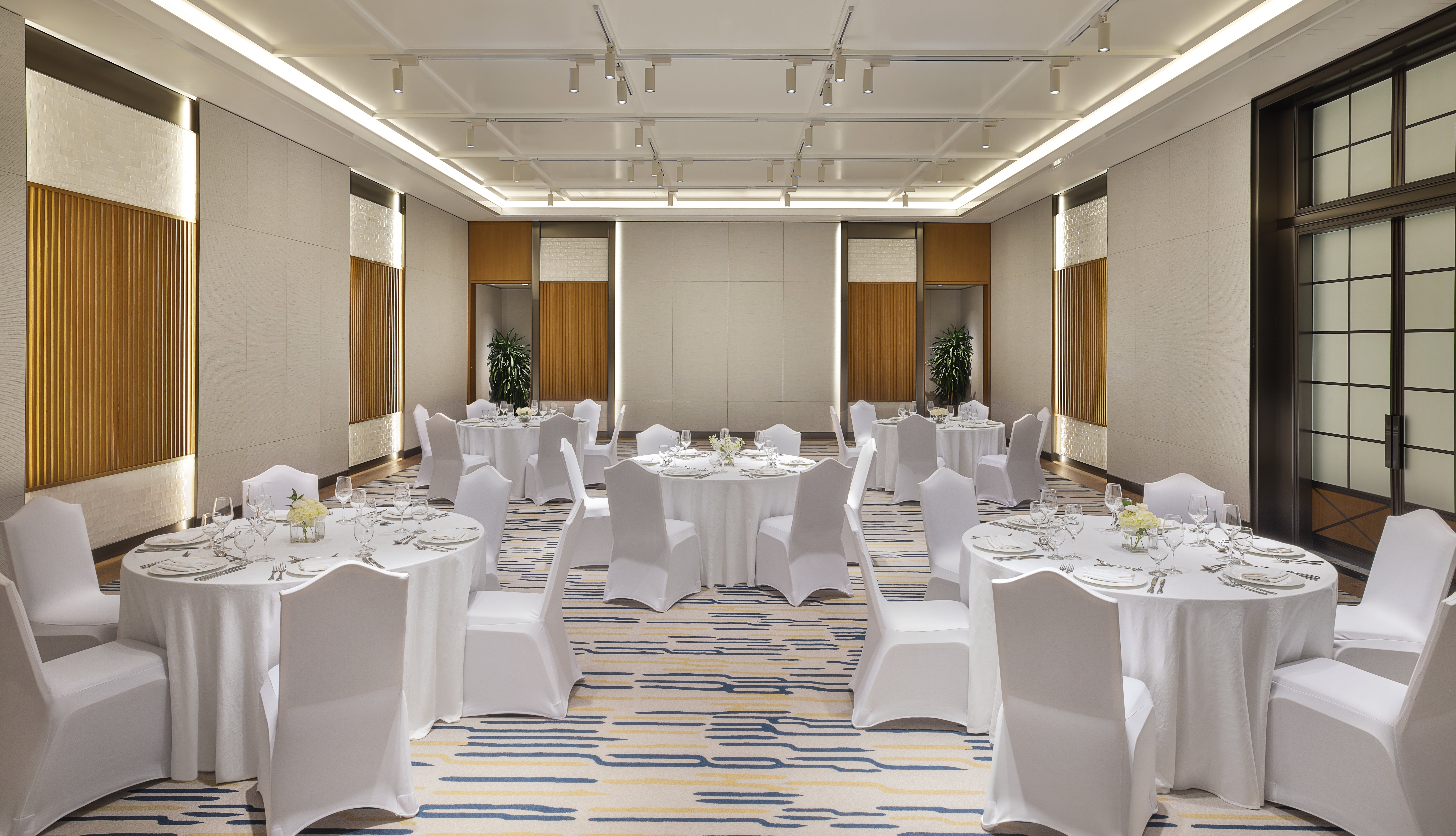 INTERCONTINENTAL ABU DHABI RESIDENCE 52/65