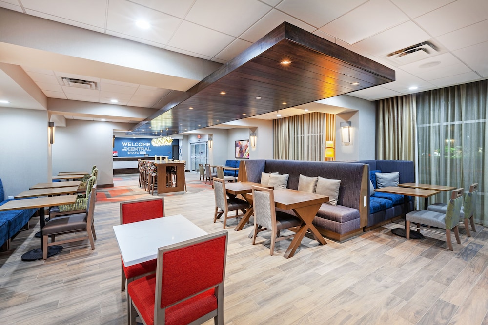 Hampton Inn Gardner Conference Center 28/36