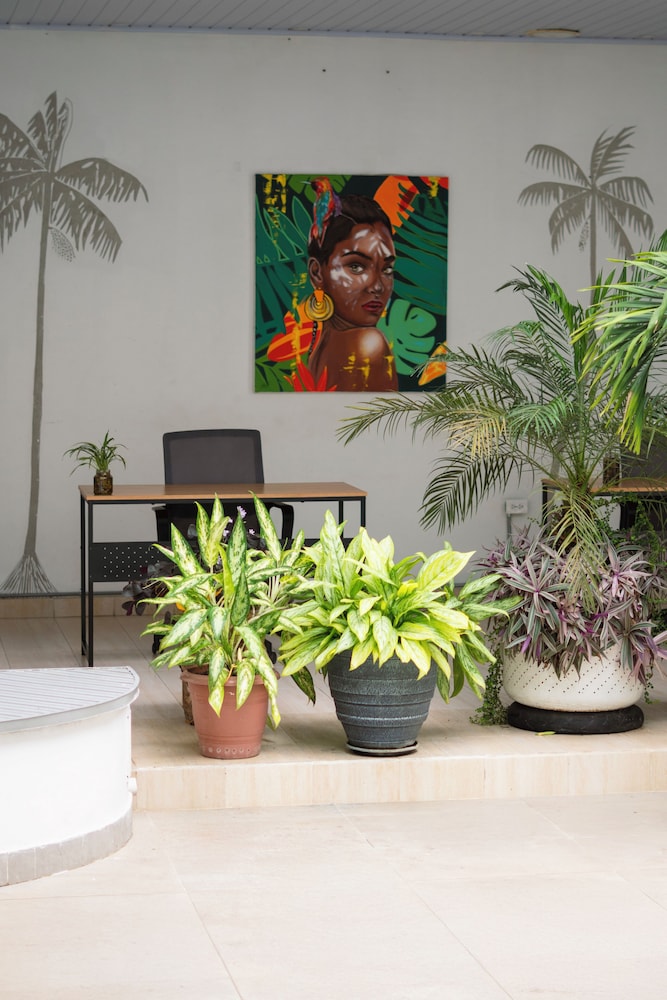 Waira Suites Hotel 8/55