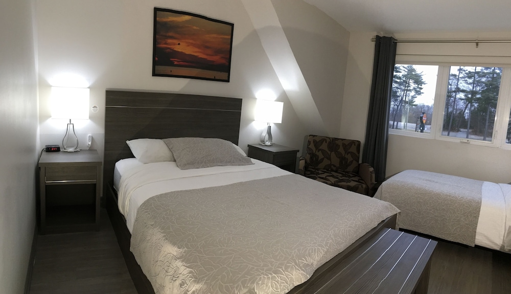 Amber Hotel 17/49