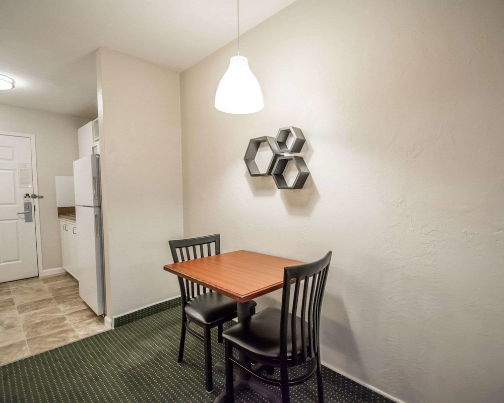 Suburban Studios Melbourne Airport 36/39