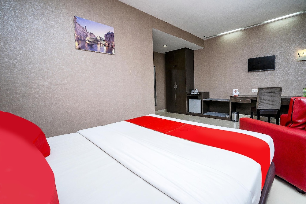 Hotel Grand Kartika 18/63