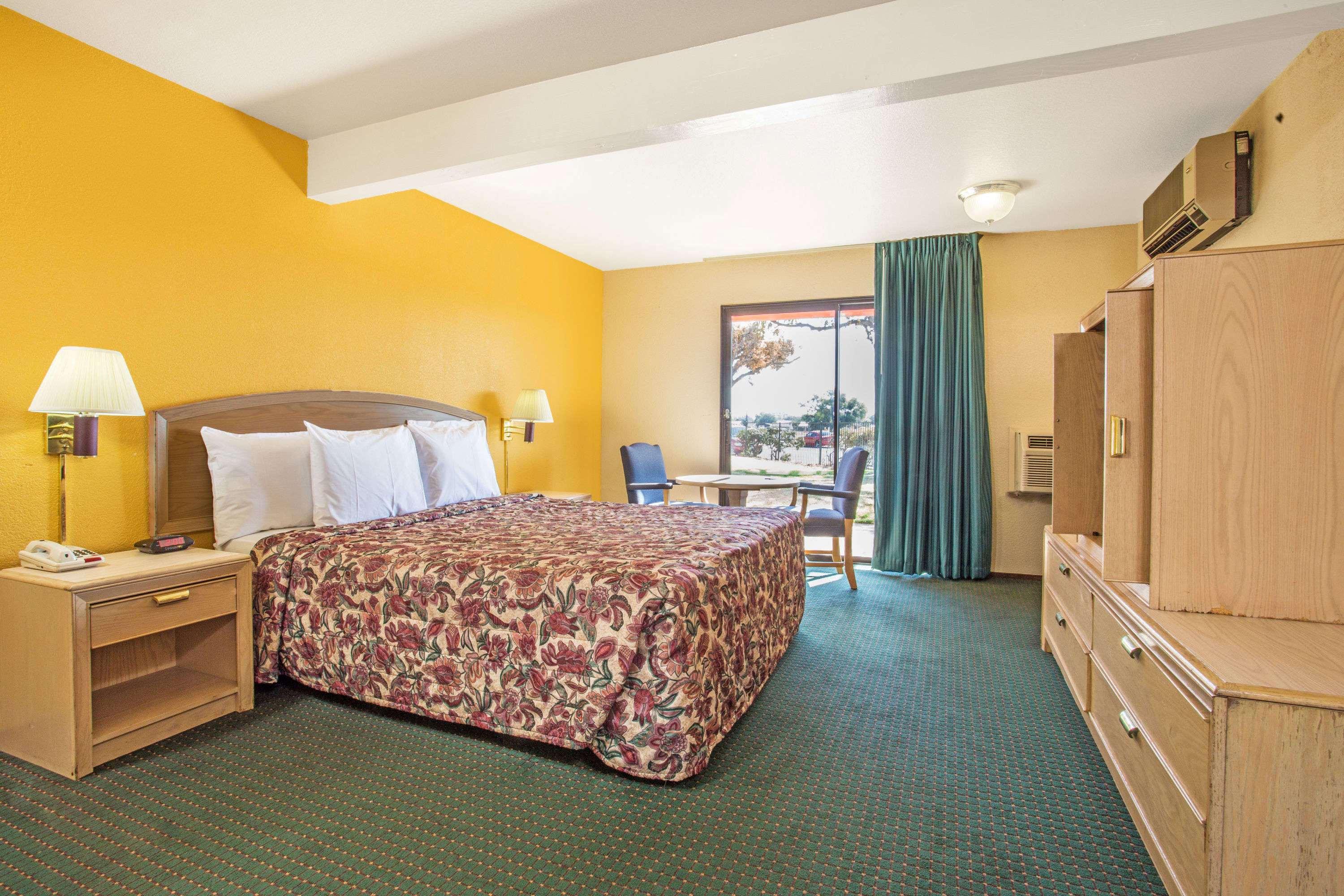 Travelodge By Wyndham Turlock 5/18
