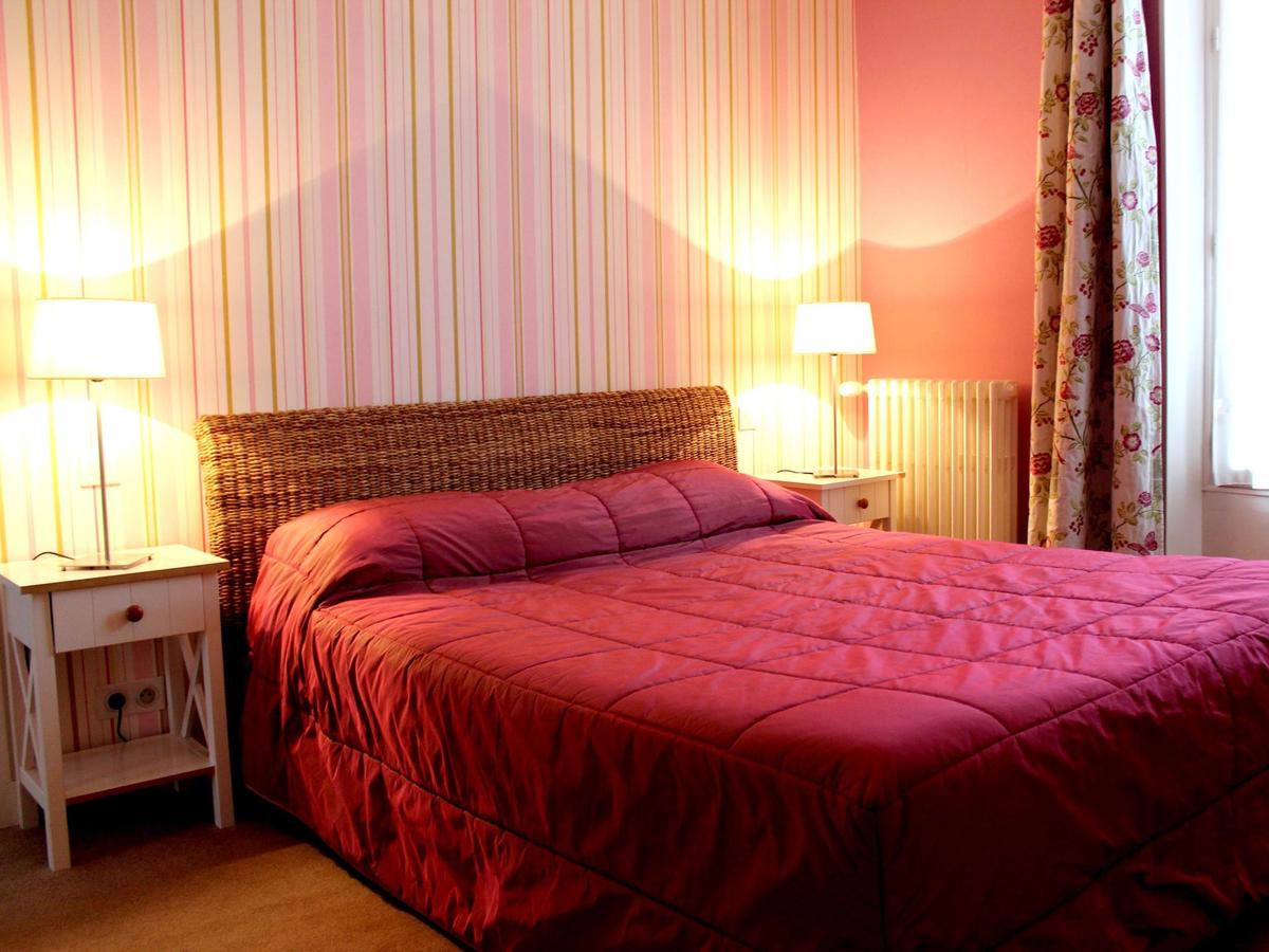 HOTEL LES AUBEPINES 4/15