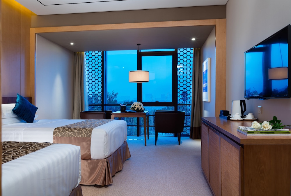 SUZHOU JADE CONFERENCE CENTER 7/26